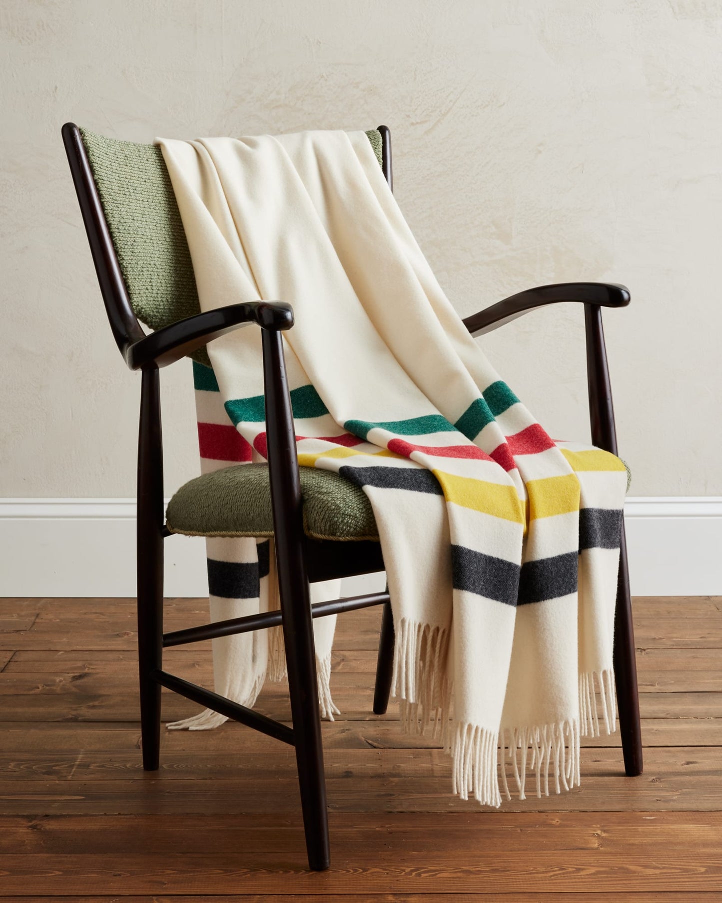 5TH Avenue Glacier Park Merino Throw | White