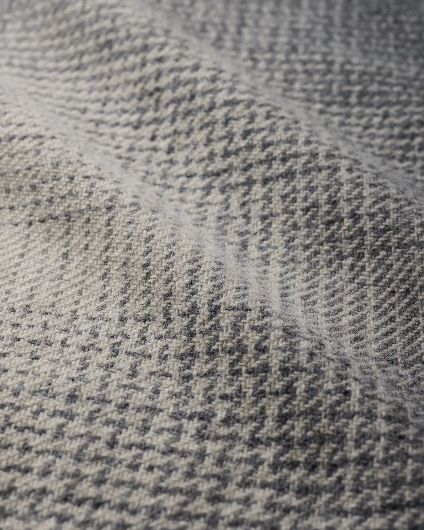 Eco-Wise Wool Ombre Blanket | Bone/Grey
