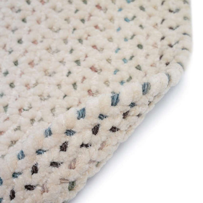 Dramatic Static Cyber White Rug – lifestyle