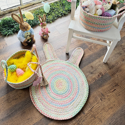 Happy Holidays Rug – Easter Grass – detail view