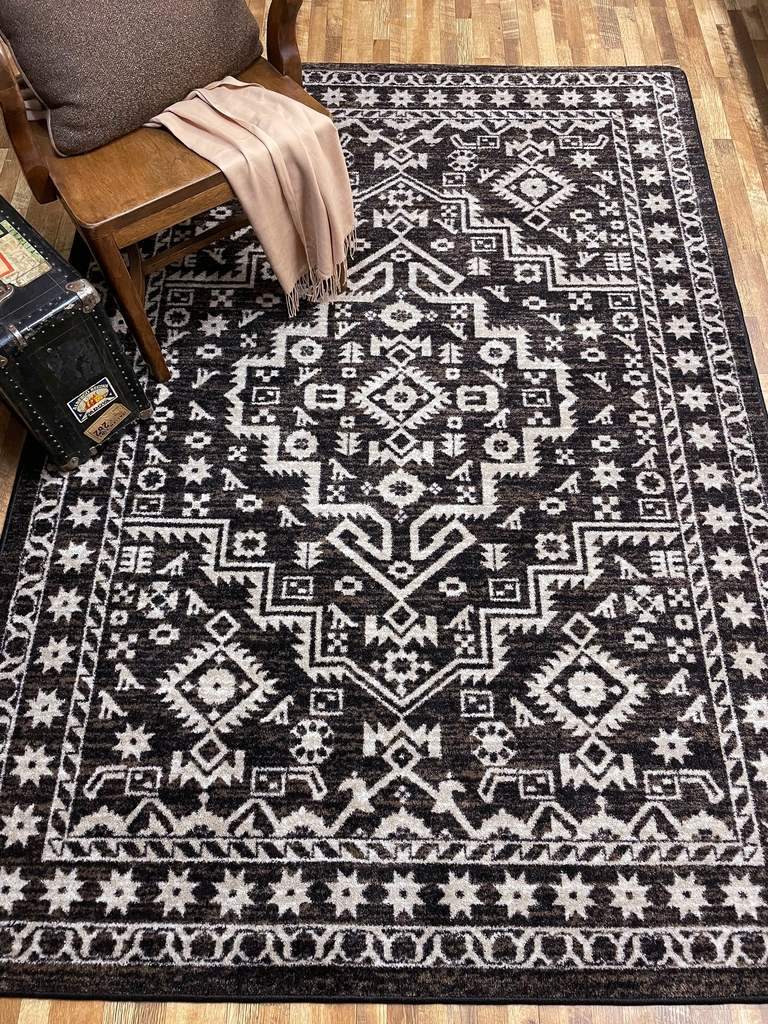 Cordova Rug – Chocolate – pattern detail
