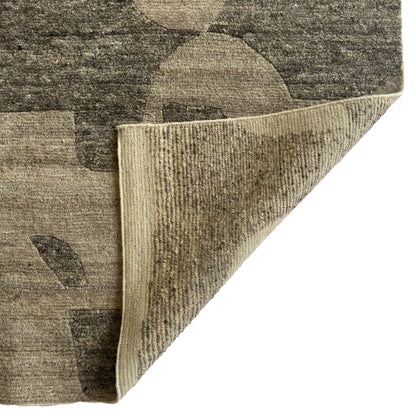 Jansson Taupe Rug – room setting