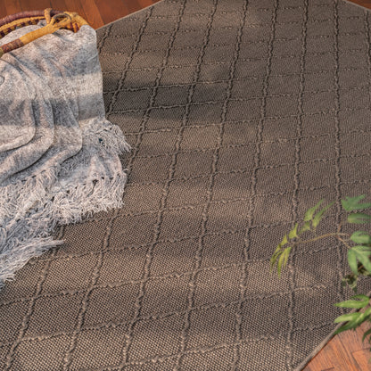 Hugo Graphite Rug – detail view