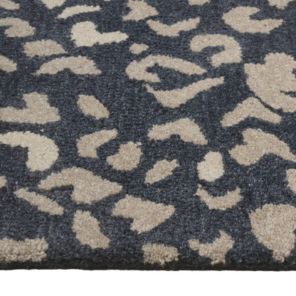 Serengeti Rug – Cheetah River – close up