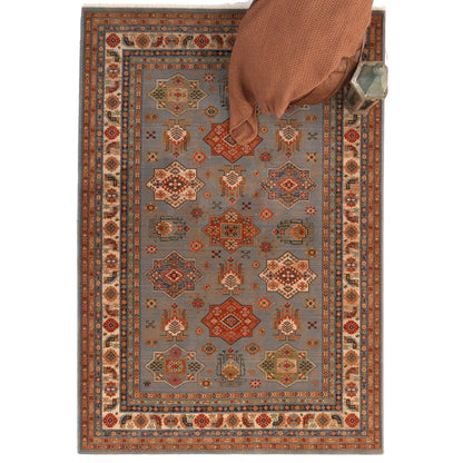 Lineage Rug – Medallion Steel Blue – detail view