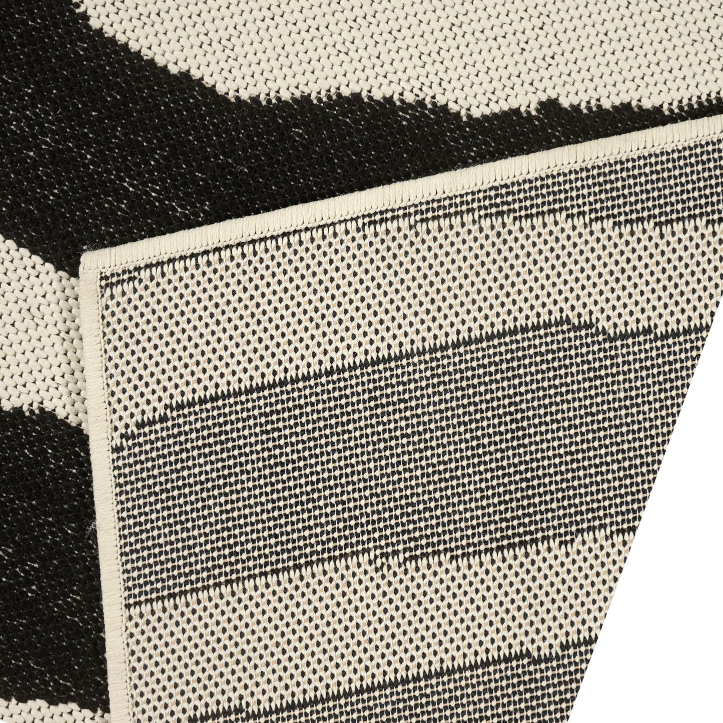 Cape Town Black Rug – room setting
