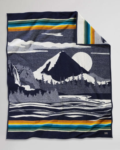 Pacific Wonderland Blanket