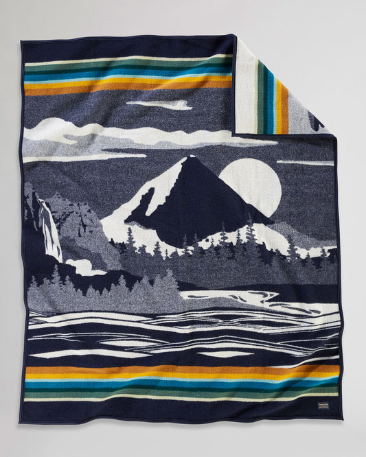Pacific Wonderland Blanket