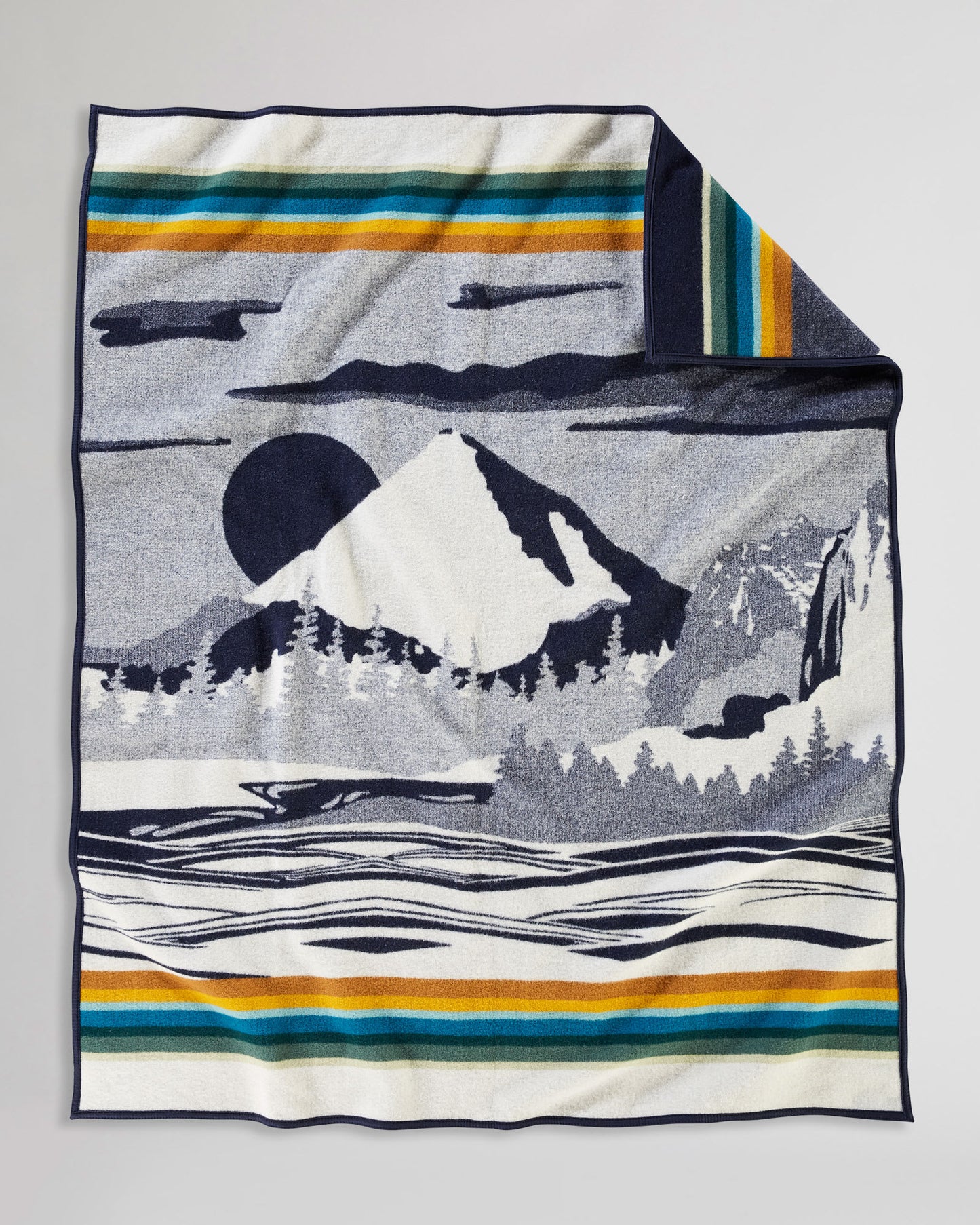 Pacific Wonderland Blanket