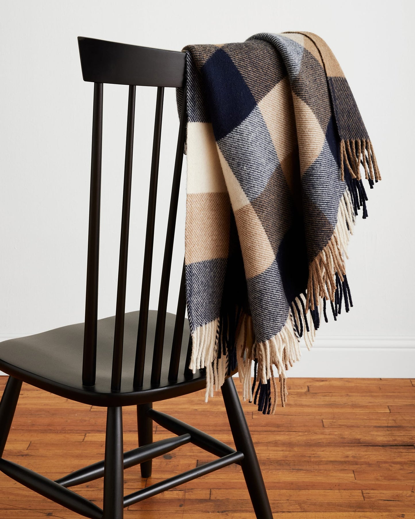 Eco-Wise Wool Fringed Throw | Navy/Camel