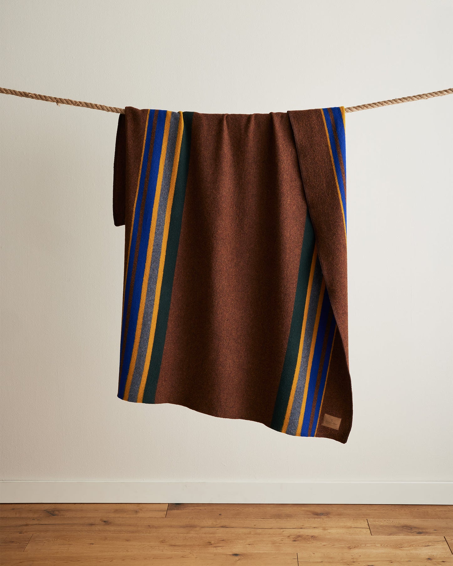 Yakima Camp Throw | Tobacco