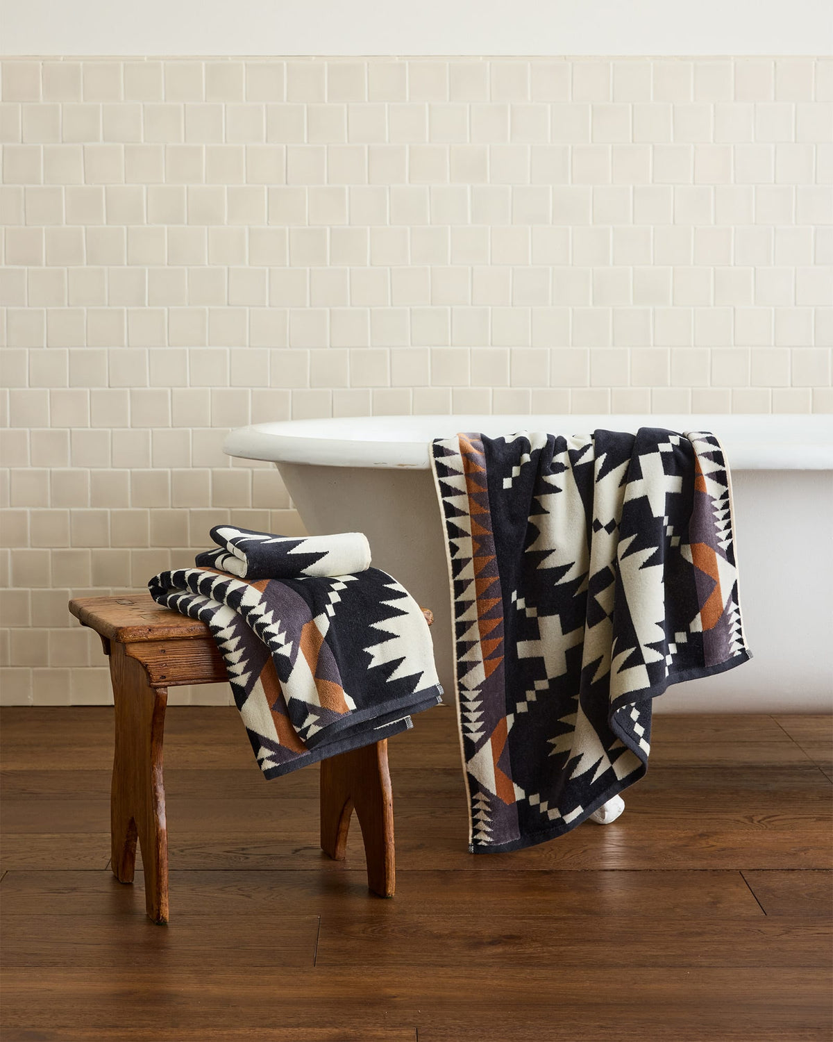 Rocks Spa Rug Pendleton® Spider Rock Spa Towel Black & White – Cotton Bath Towel ...