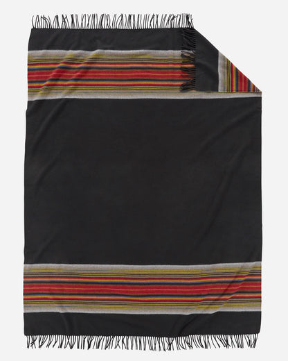 5TH Avenue Acadia Park Merino Throw | Black