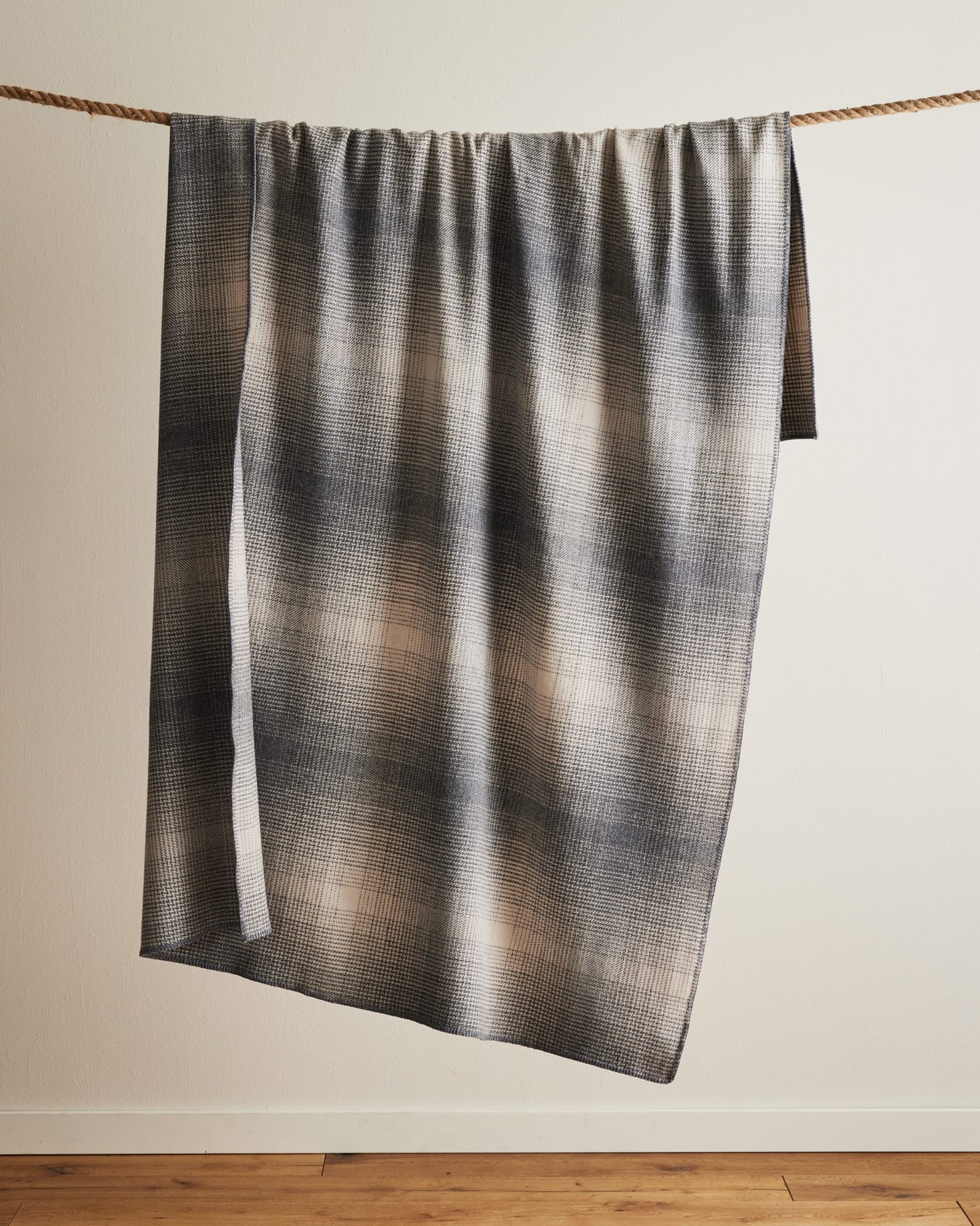 Eco-Wise Wool Ombre Blanket | Bone/Grey