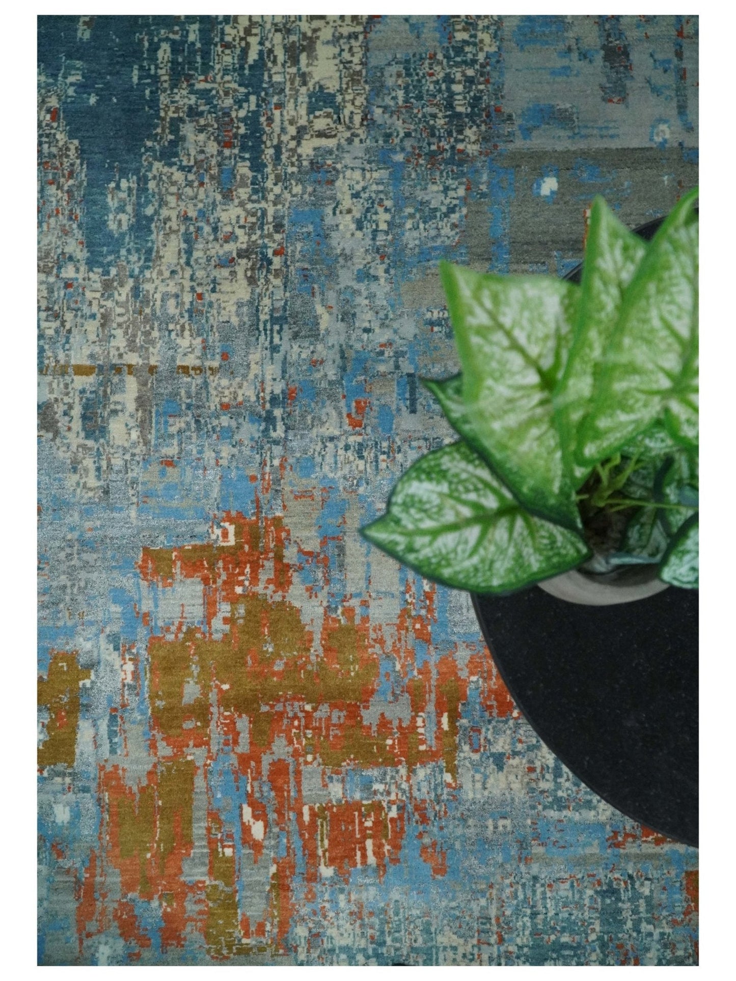 8x10 Fine Hand Knotted Abstract Rug