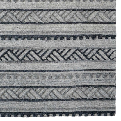 Criss Rug – Cross Graphite – close up