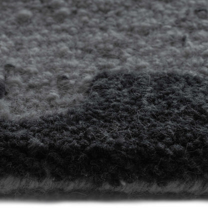 Criss Rug – Cross Graphite – room setting