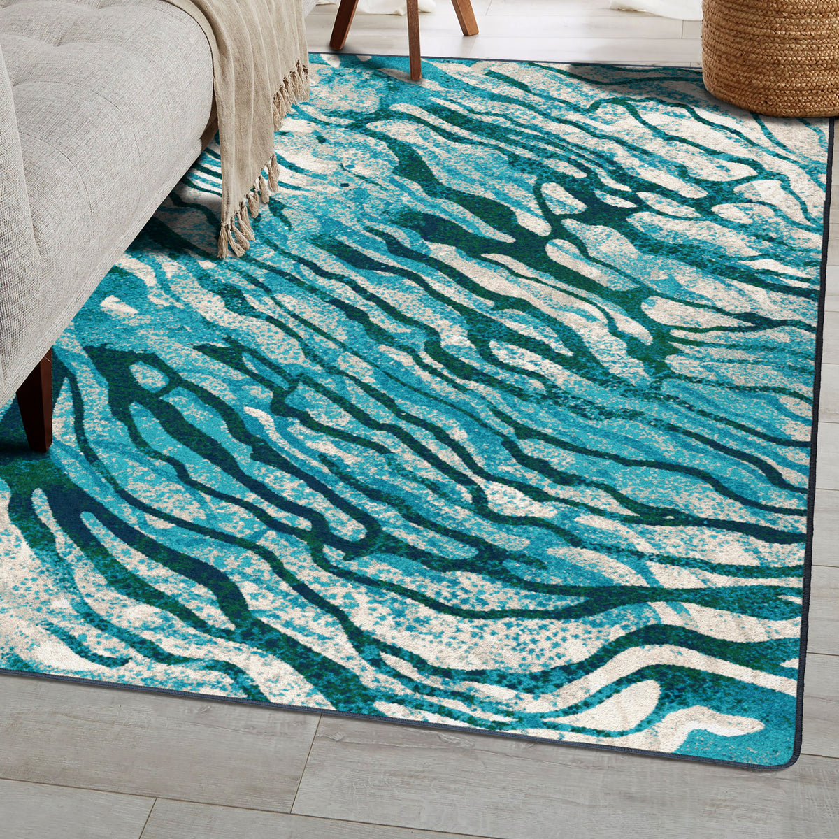 Sea Dive Rug – Azul – room setting