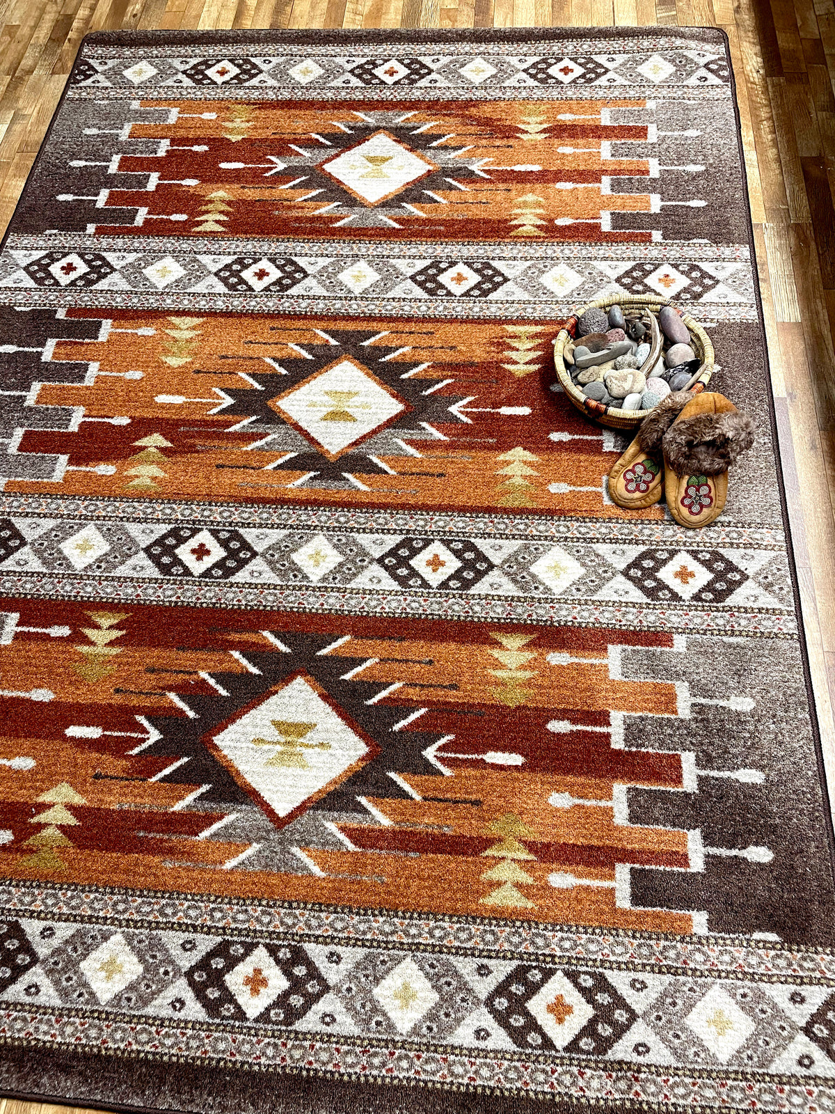 Barred Rug – Rust – room setting