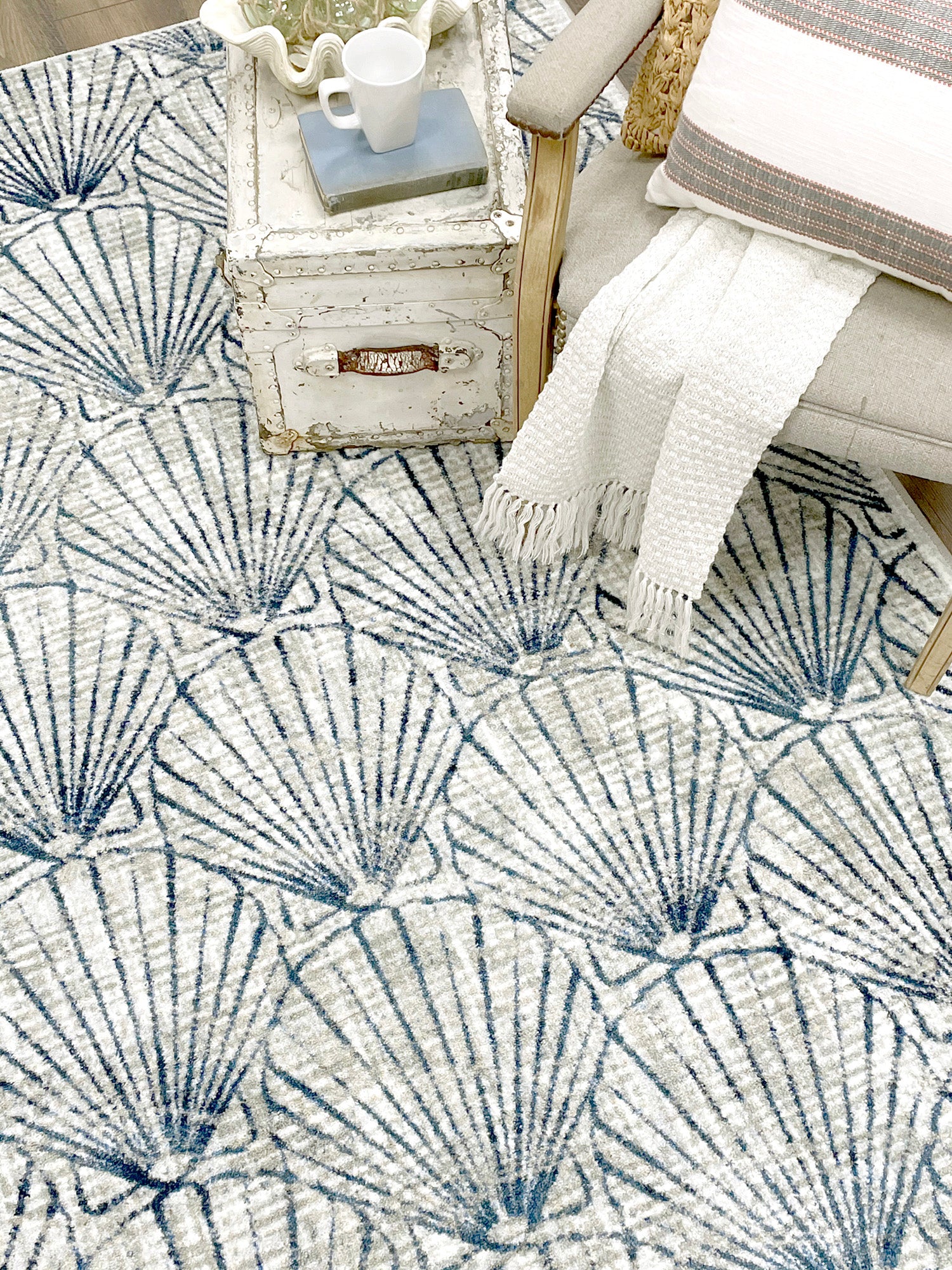 Deco Shells Rug – Natural – room setting