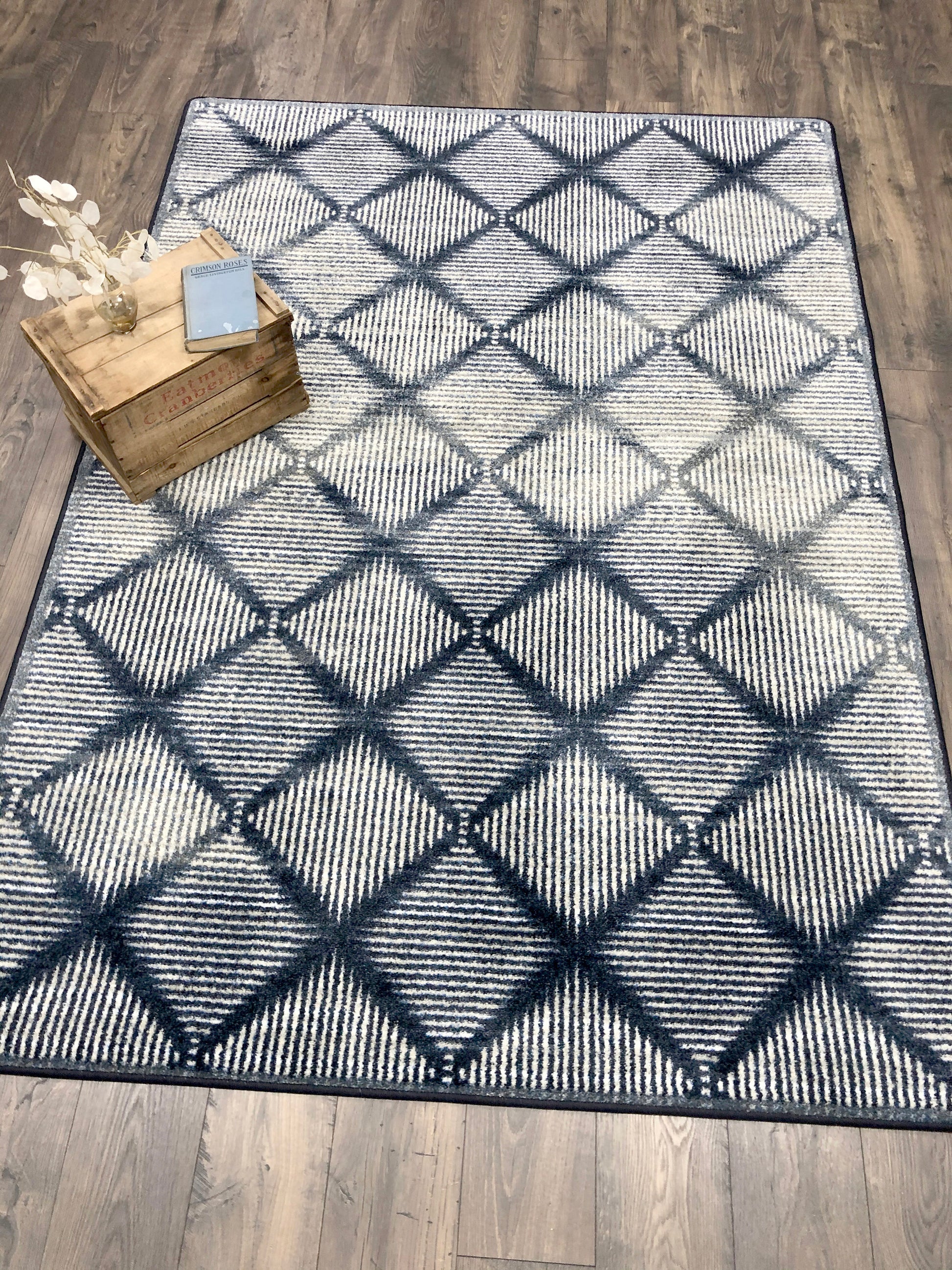 Diamond Weave Rug – Denim – room setting