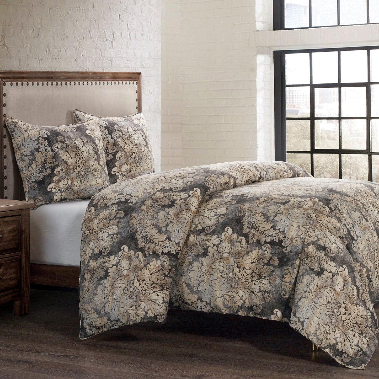 Victoria Washed Linen Duvet Cover Set, 3 Pc