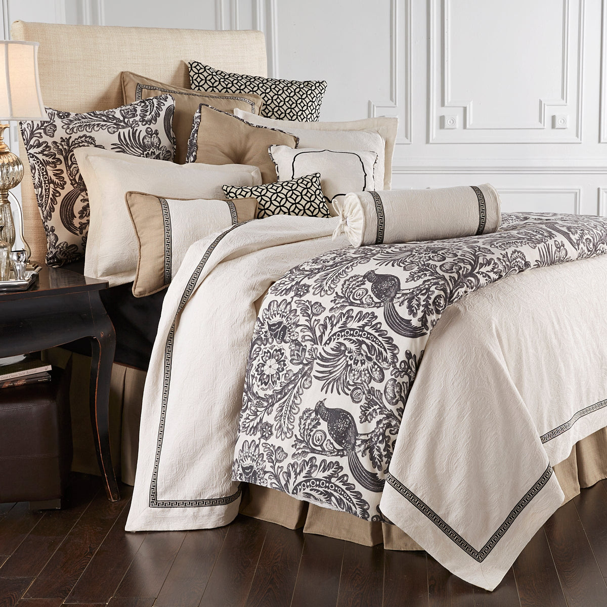 Liza White Matelassé Coverlet Set, 4 Pc