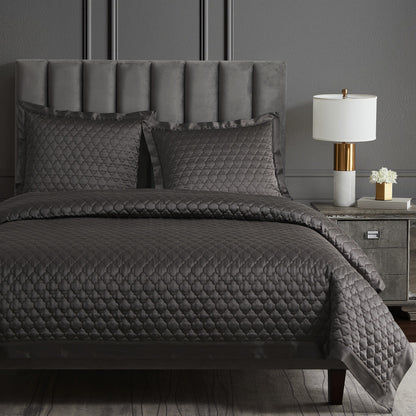 High Shine Satin Quatrefoil Quilt