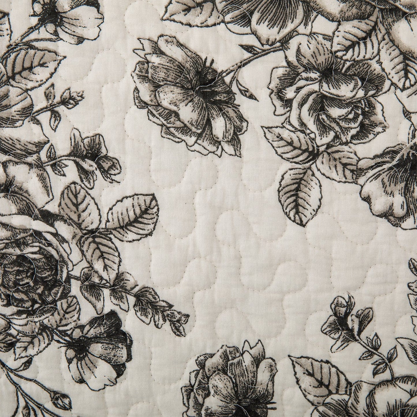 Lyla Printed Quilt Fabric Swatch