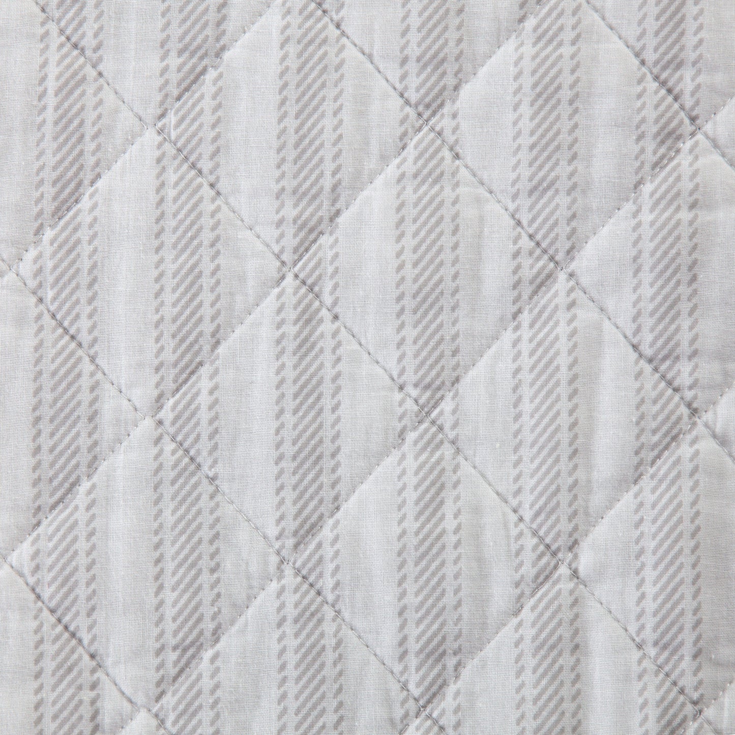Colette Quilt Blush Swatch