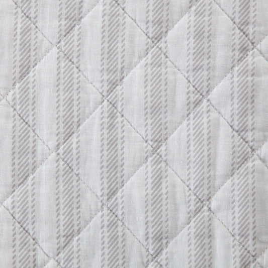 Colette Quilt Blush Swatch