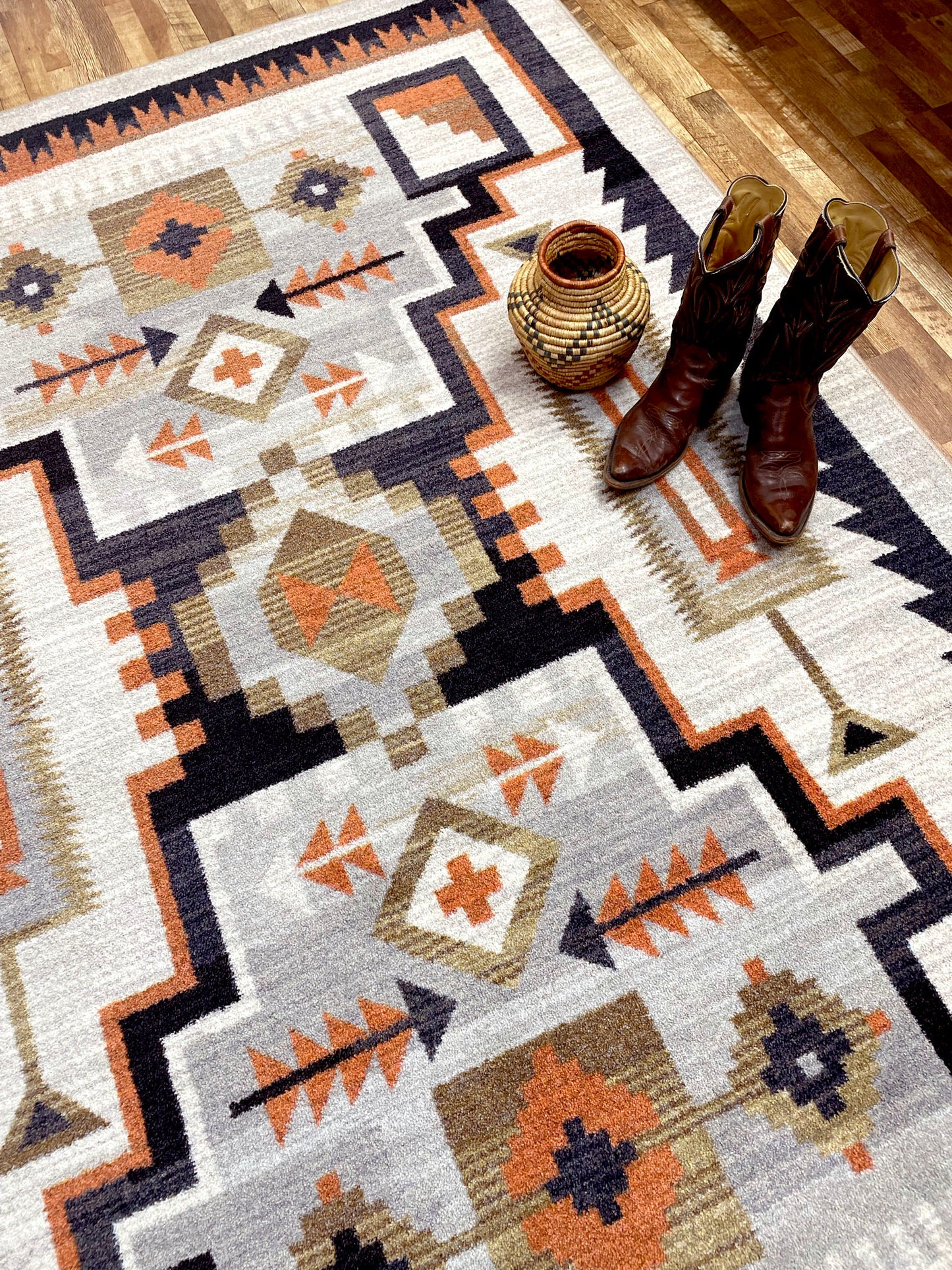 Head Winds Rug – Coral – close up