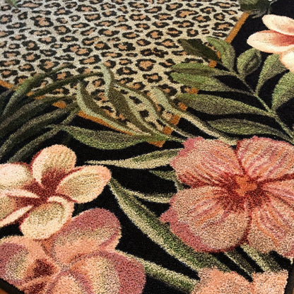 Madagascar Fauna OKA Rug – Tropical – lifestyle