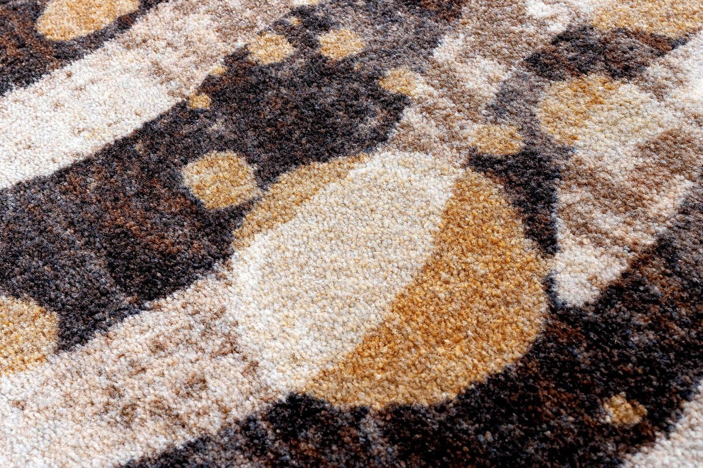 Modern Zebra Rug – Gold Splash – room setting