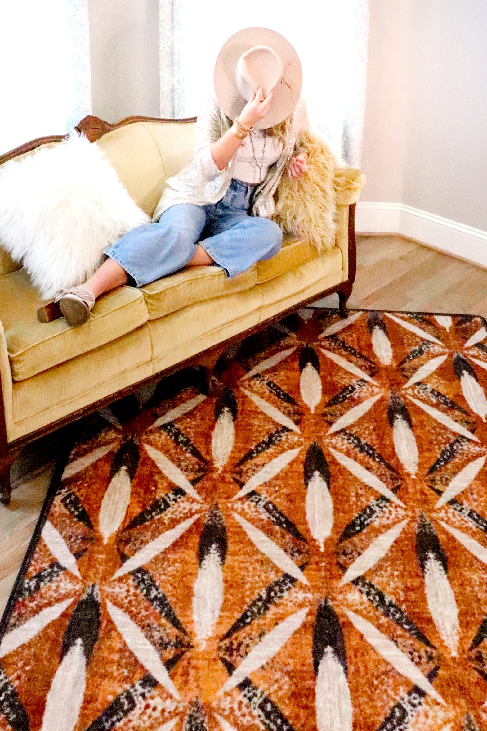 Plumage Rug – Sierra Gold Shadow – close up