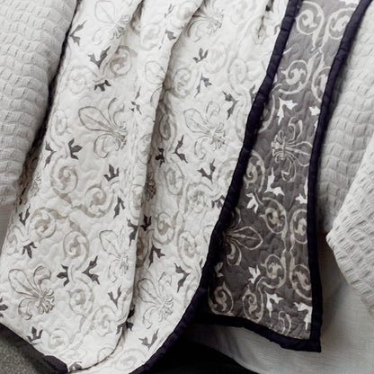 Fleur De Lis Reversible Quilt Set, 2 Pc