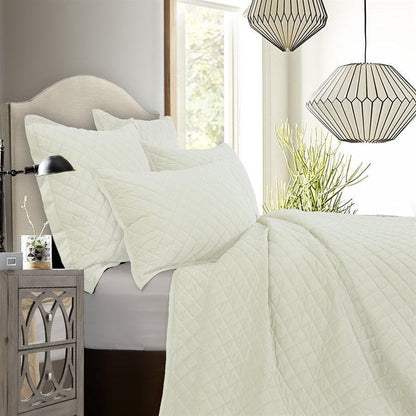 Velvet Diamond Quilt Cabin Rugs and Furnishings
