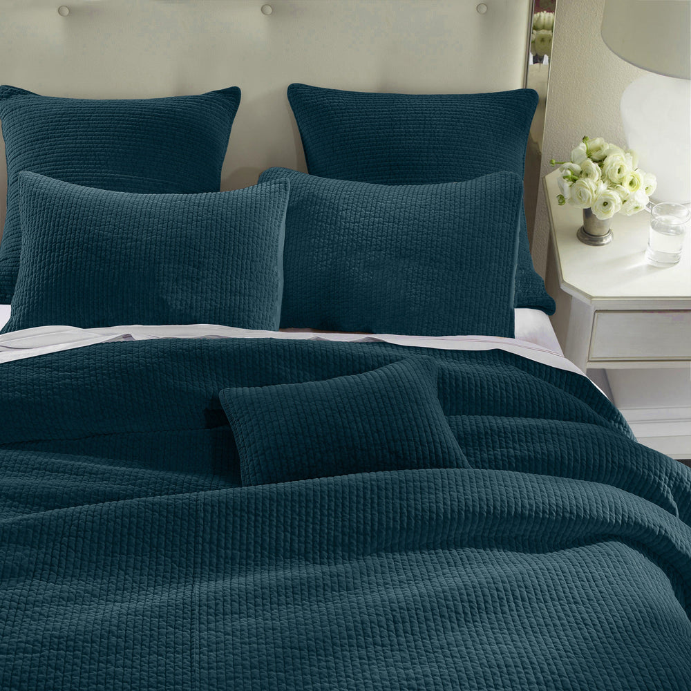 Stonewashed Cotton Velvet Quilt Cabin Rugs and Furnishings