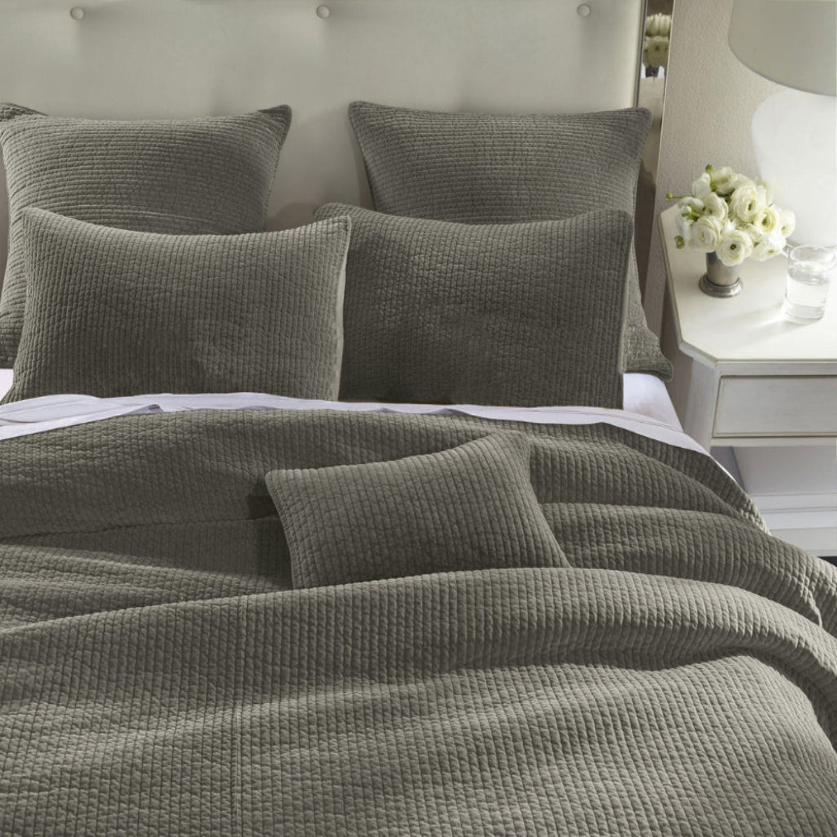 Stonewashed Cotton Velvet Quilt Cabin Rugs and Furnishings
