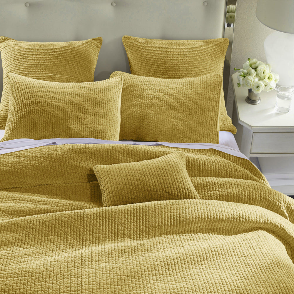 Stonewashed Cotton Velvet Quilt Cabin Rugs and Furnishings