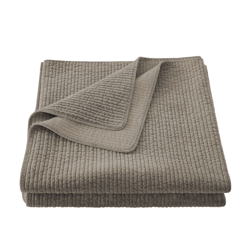 Stonewashed Cotton Velvet Quilt Cabin Rugs and Furnishings