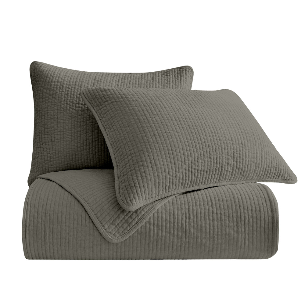 Stonewashed Cotton Velvet Quilt Cabin Rugs and Furnishings