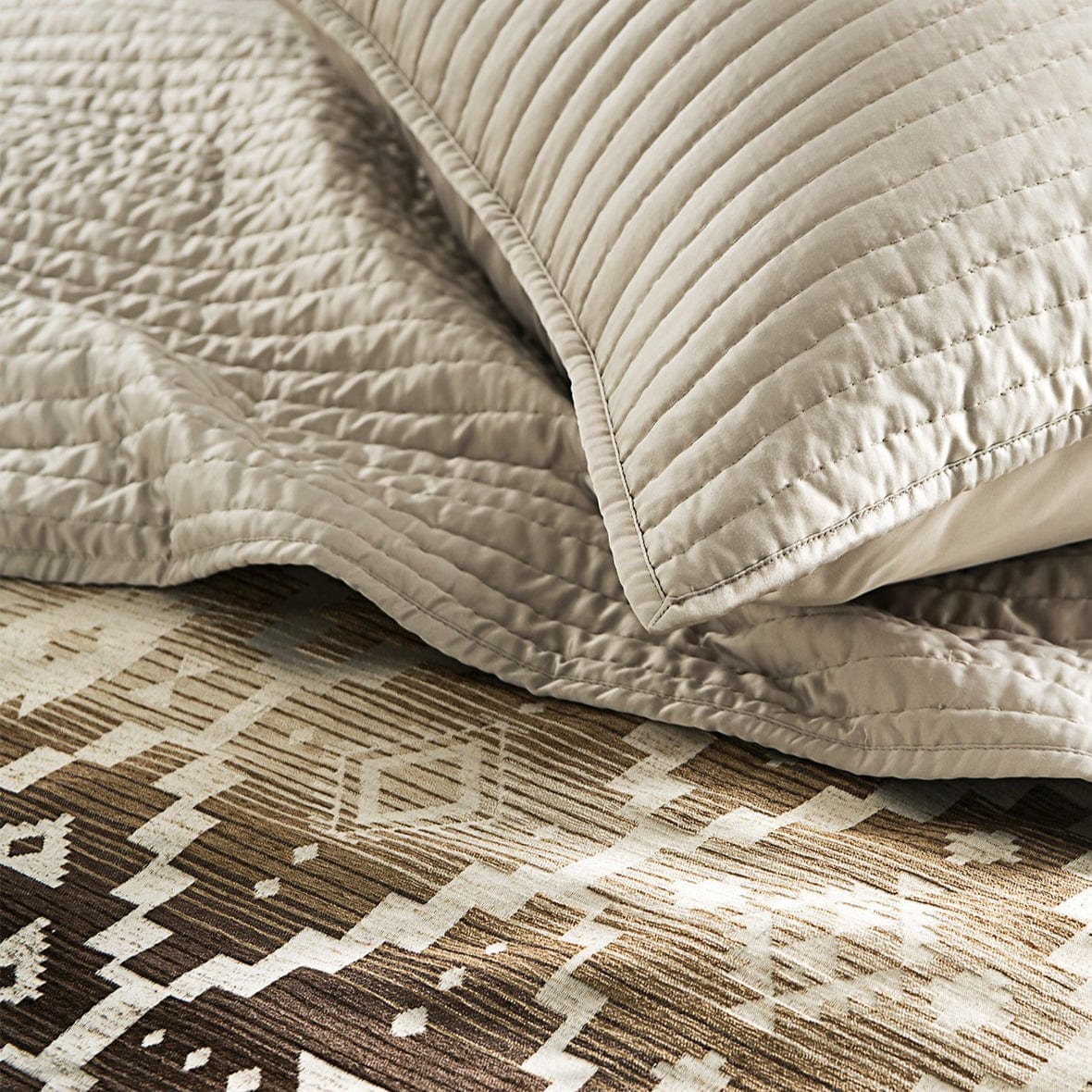 Chalet Aztec Duvet Cover Set Cabin Rugs and Furnishings
